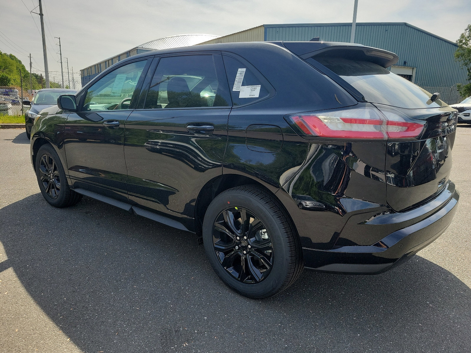 New 2024 Ford Edge SE w/ Black Appearance Package image 5