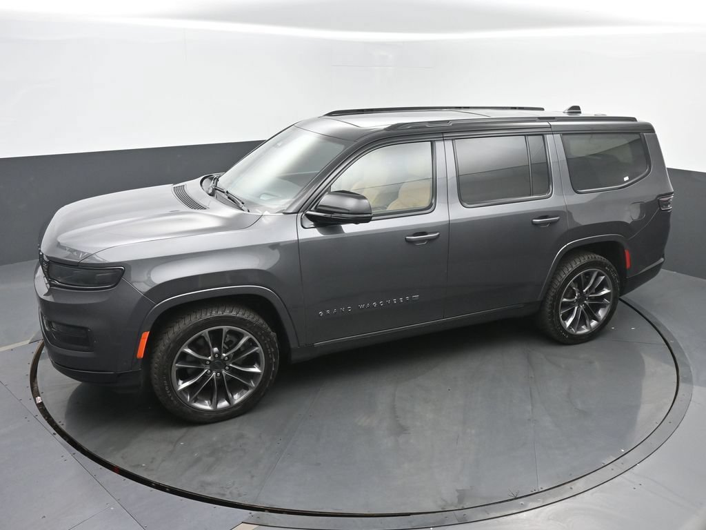 Used 2025 Jeep Grand Wagoneer Series III w/ Rear Seat Video Group 1 AWD/4WD image 33