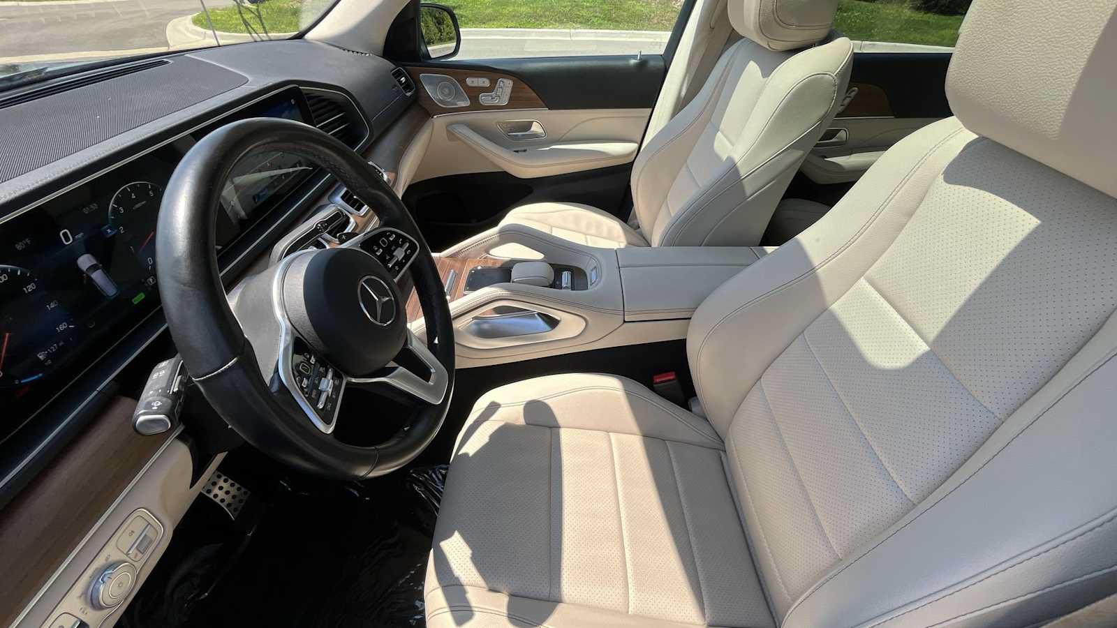 Used 2022 Mercedes-Benz GLS 450 4MATIC image 12