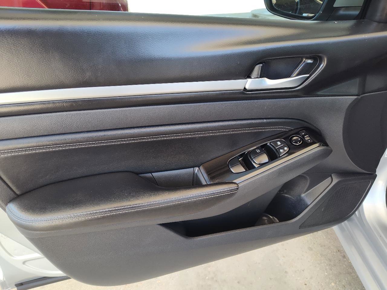 Used 2021 Nissan Altima 2.5 SV image 14