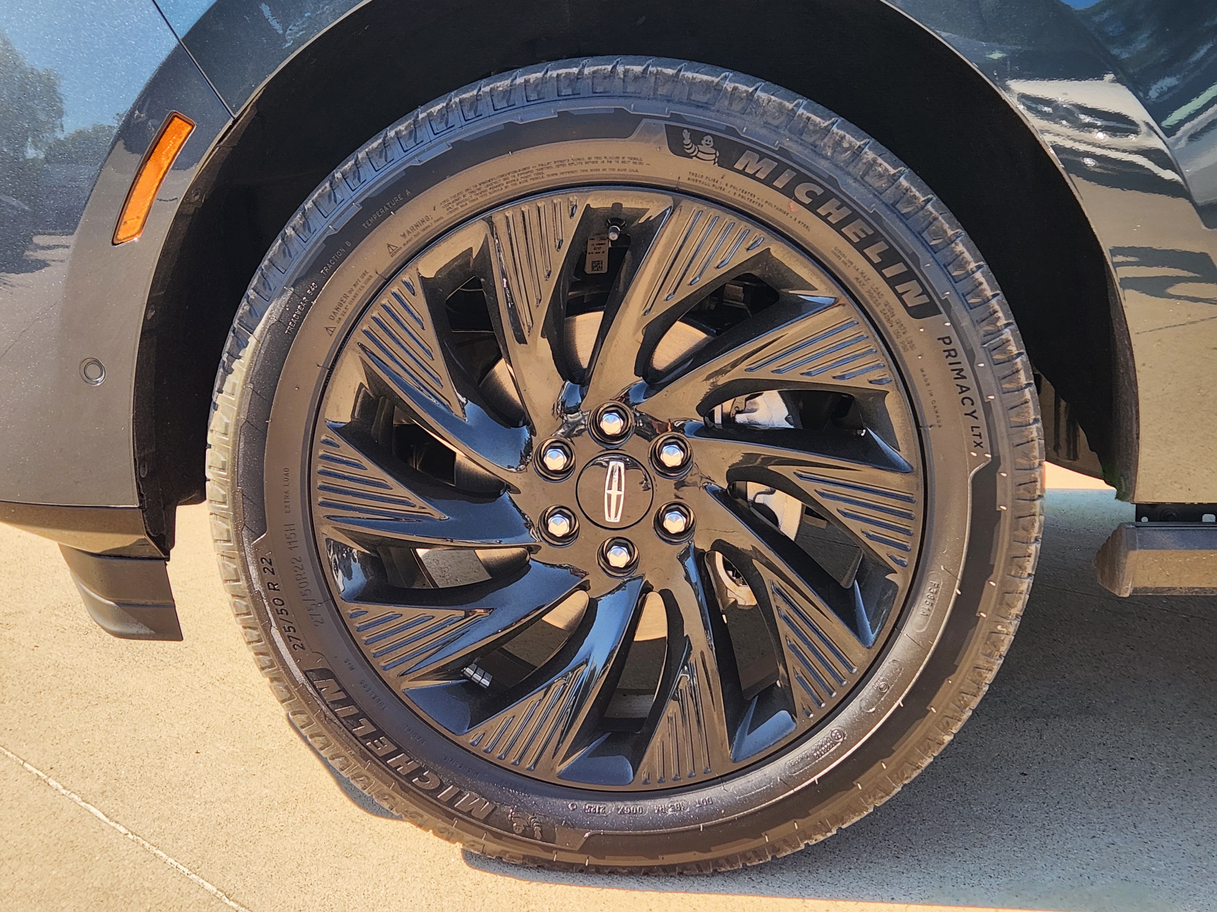 Used 2025 Lincoln Navigator L Reserve w/ Jet Appearance Package AWD/4WD image 12