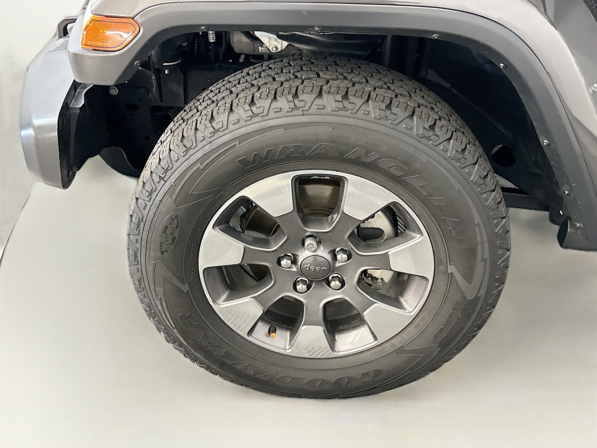 Used 2018 Jeep Wrangler Unlimited Sahara image 11