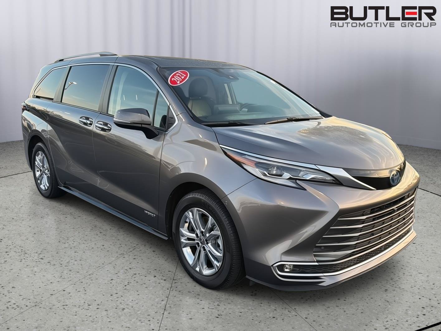 Used 2021 Toyota Sienna Platinum AWD/4WD image 8