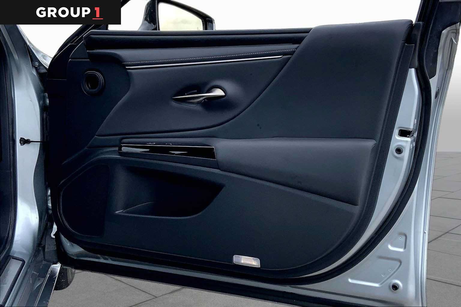 Used 2024 Lexus ES 350 w/ Premium Package FWD image 22