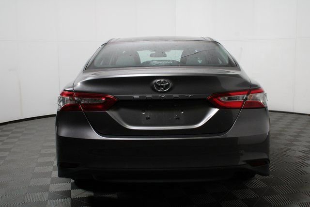 Used 2018 Toyota Camry L image 6