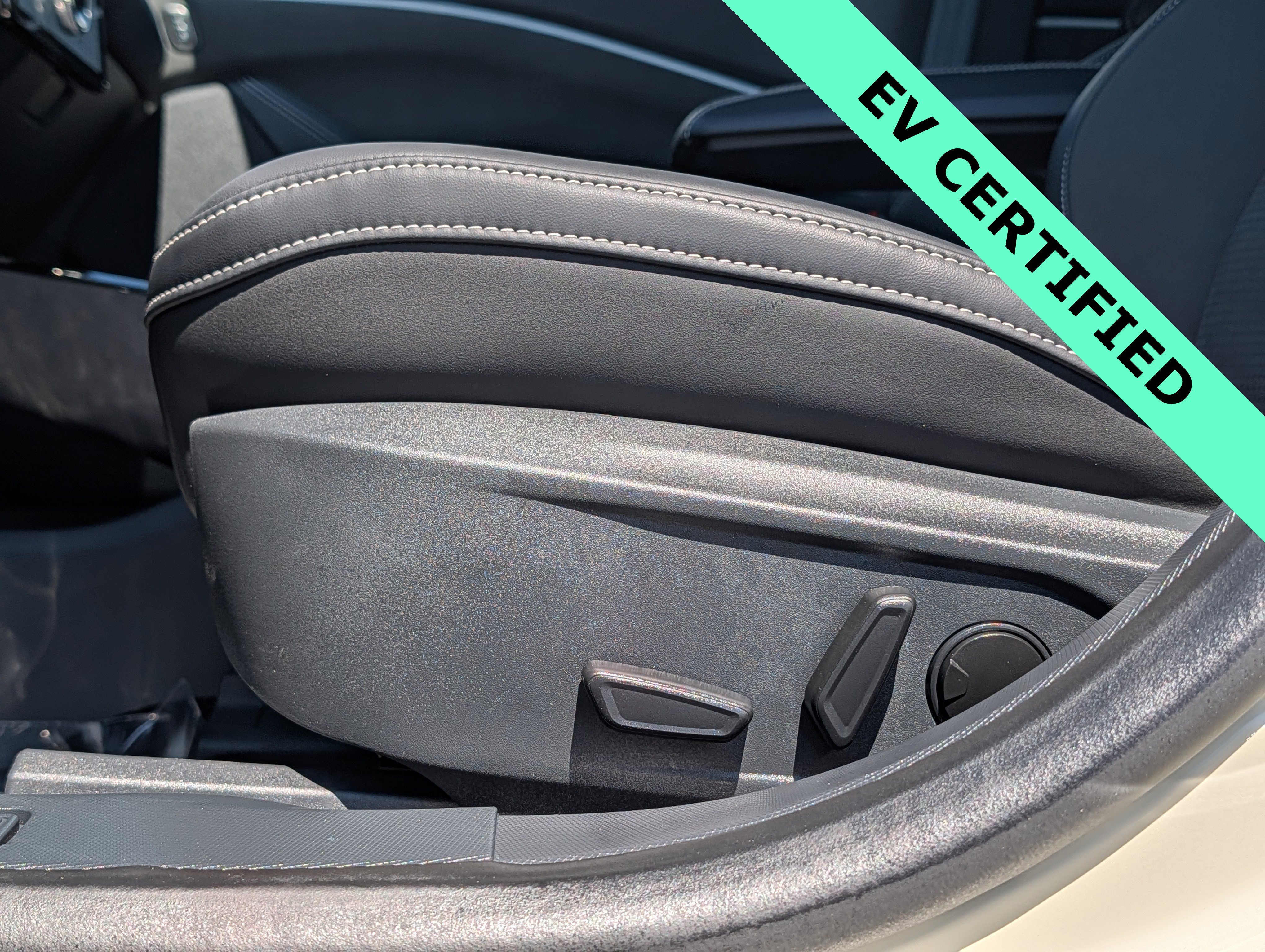 Used 2025 Ford Mustang Mach-E GT AWD/4WD image 23