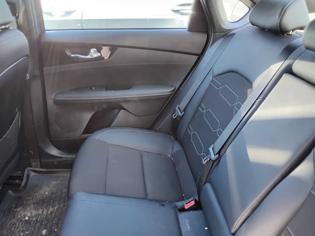 Used 2023 Kia Forte GT-Line w/ GT-Line Premium Package FWD image 11