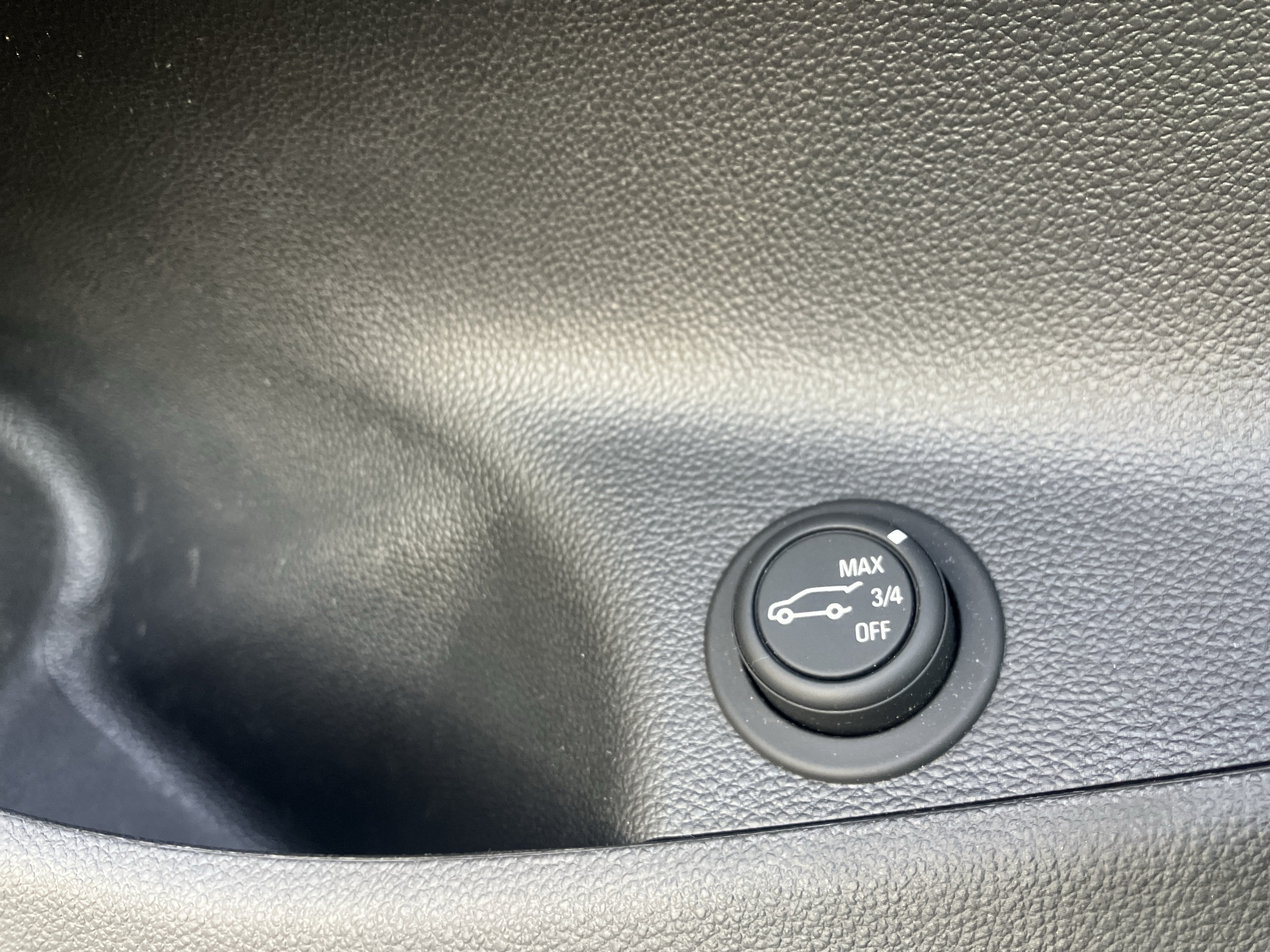 Used 2020 Buick Envision Essence w/ Experience Buick Package AWD/4WD image 22