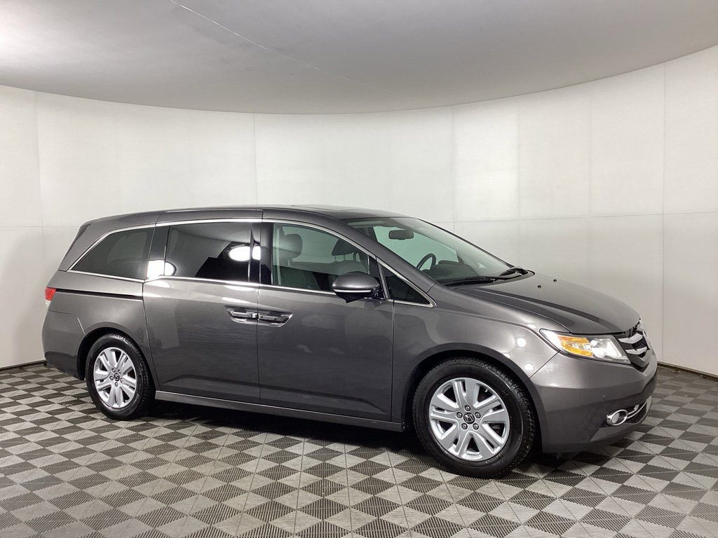 Used 2016 Honda Odyssey Touring image 1