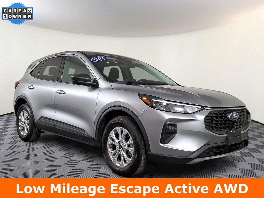 Used 2023 Ford Escape Active image 1