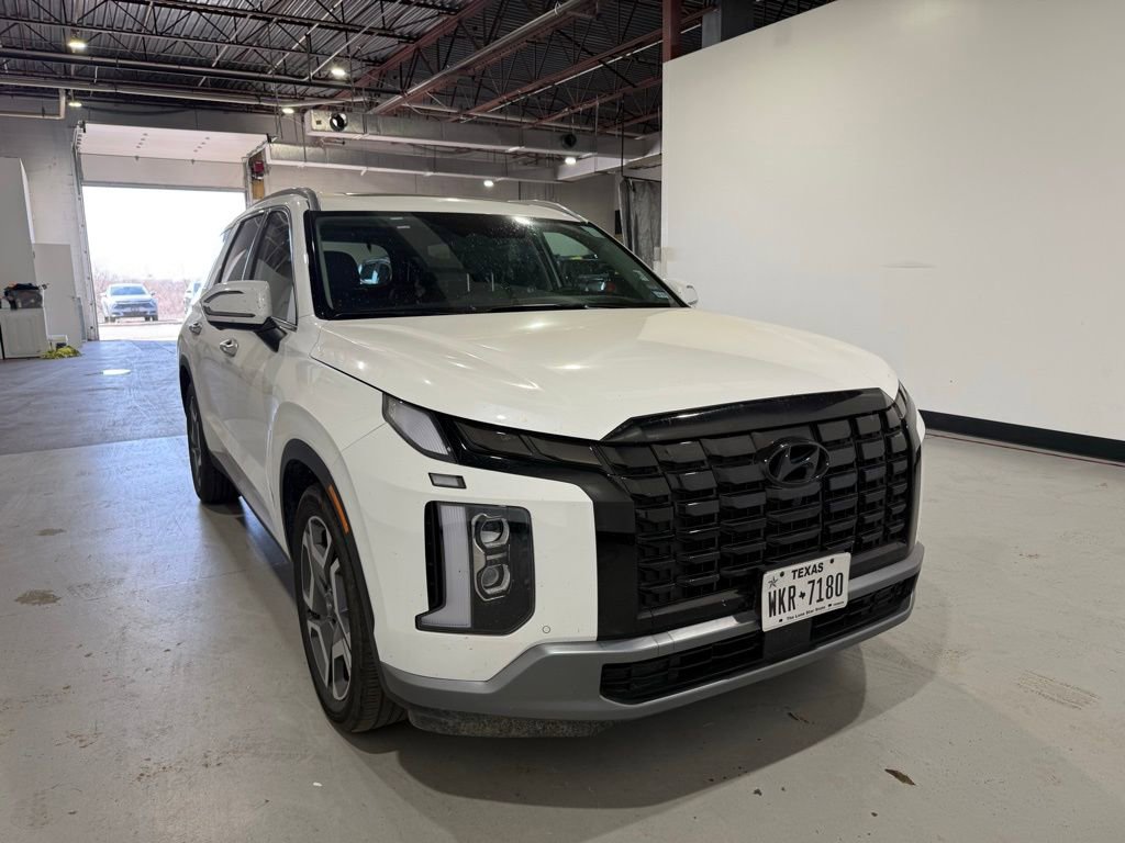 Used 2025 Hyundai Palisade Limited image 4