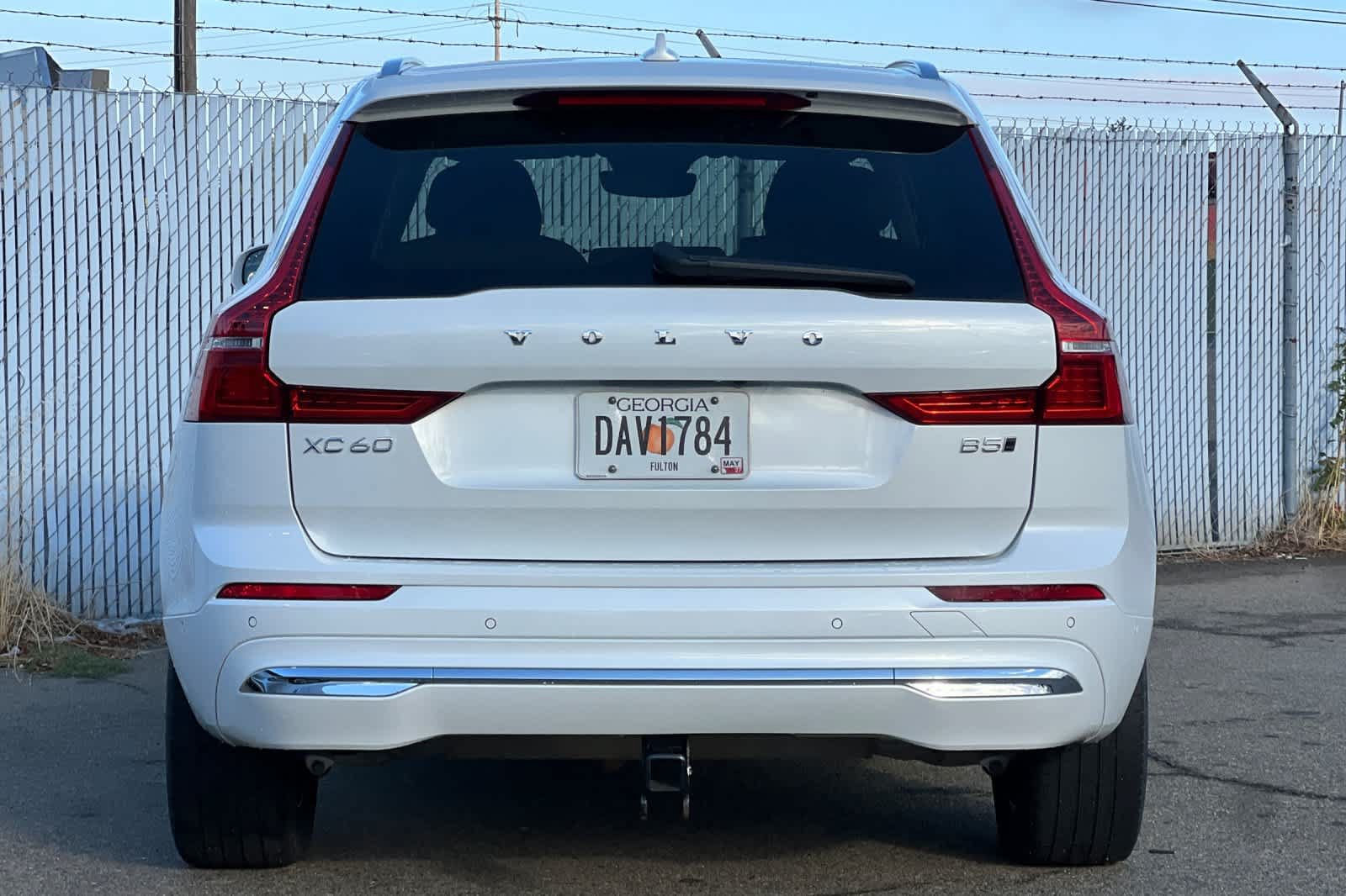 Used 2023 Volvo XC60 B5 Plus AWD/4WD image 4