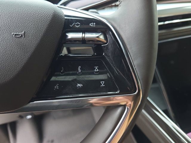 Certified 2025 Cadillac Escalade ESV Premium Luxury w/ Touring Package image 18