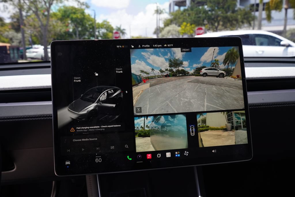 Used 2026 Tesla Model Y AWD image 6