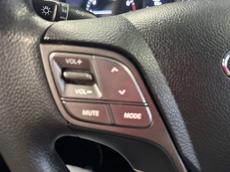 Used 2017 Hyundai Santa Fe Sport image 14