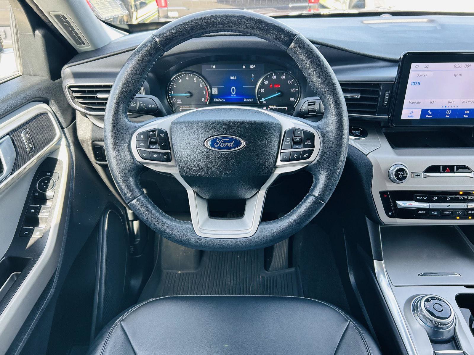 Used 2023 Ford Explorer XLT w/ Equipment Group 202A AWD/4WD image 17