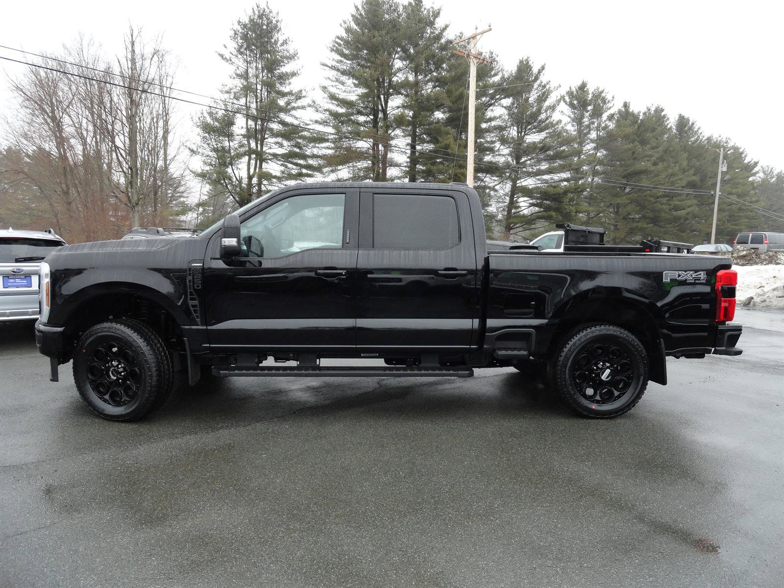 New 2026 Ford F250 Lariat w/ Black Appearance Package image 8