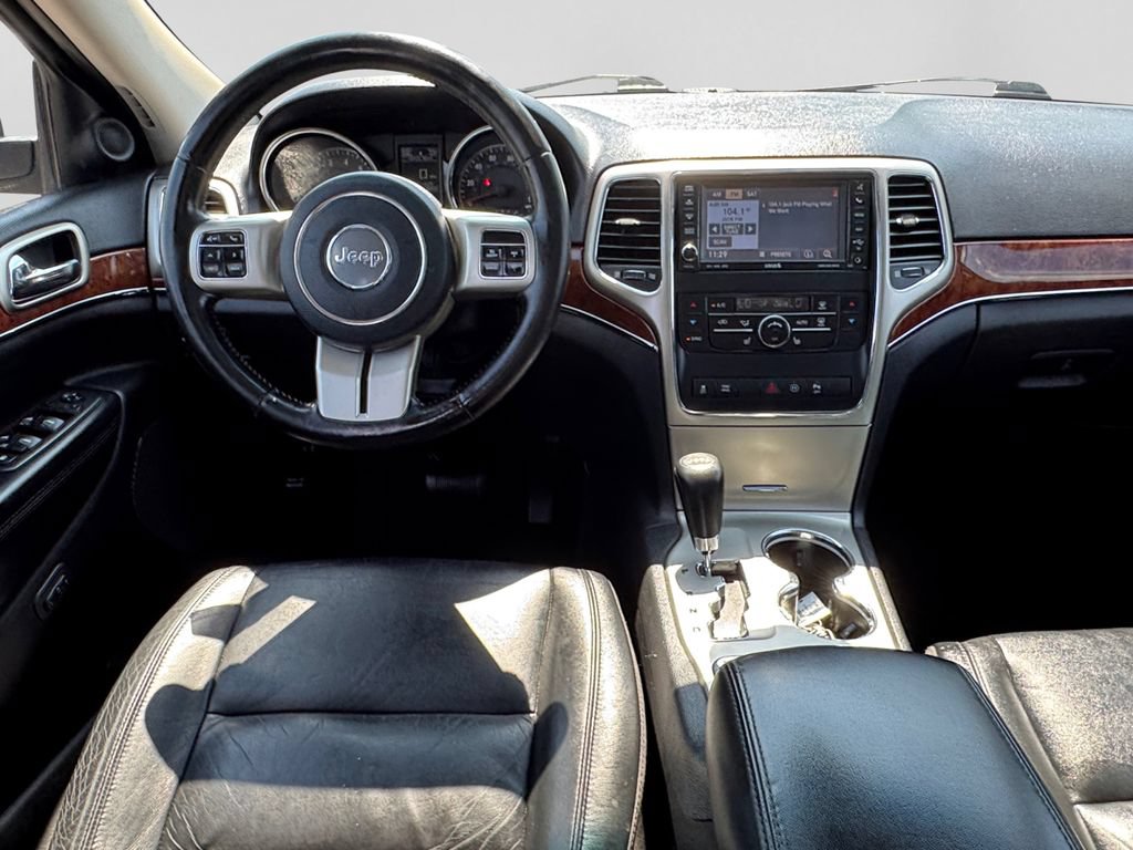 Used 2011 Jeep Grand Cherokee Limited w/ Trailer Tow Group IV AWD/4WD image 23