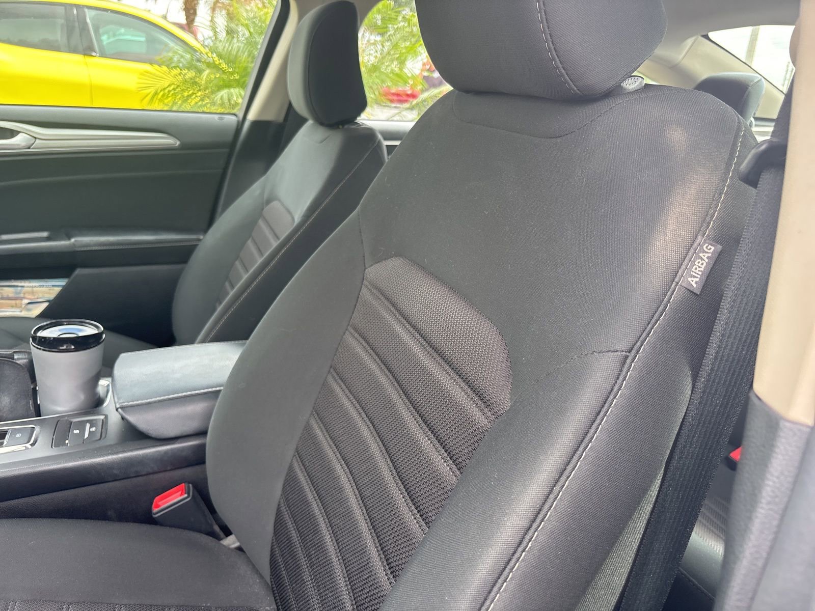 Used 2020 Ford Fusion SE FWD image 9