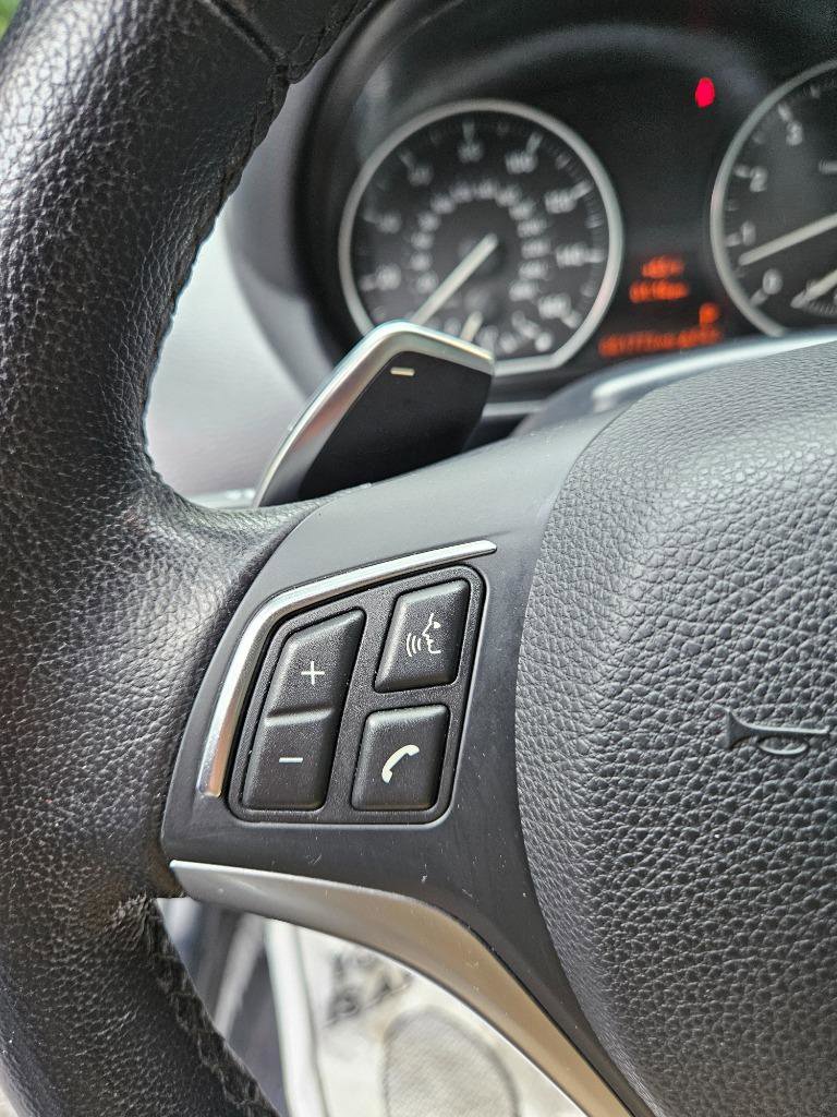 Used 2013 BMW 135i Convertible image 18