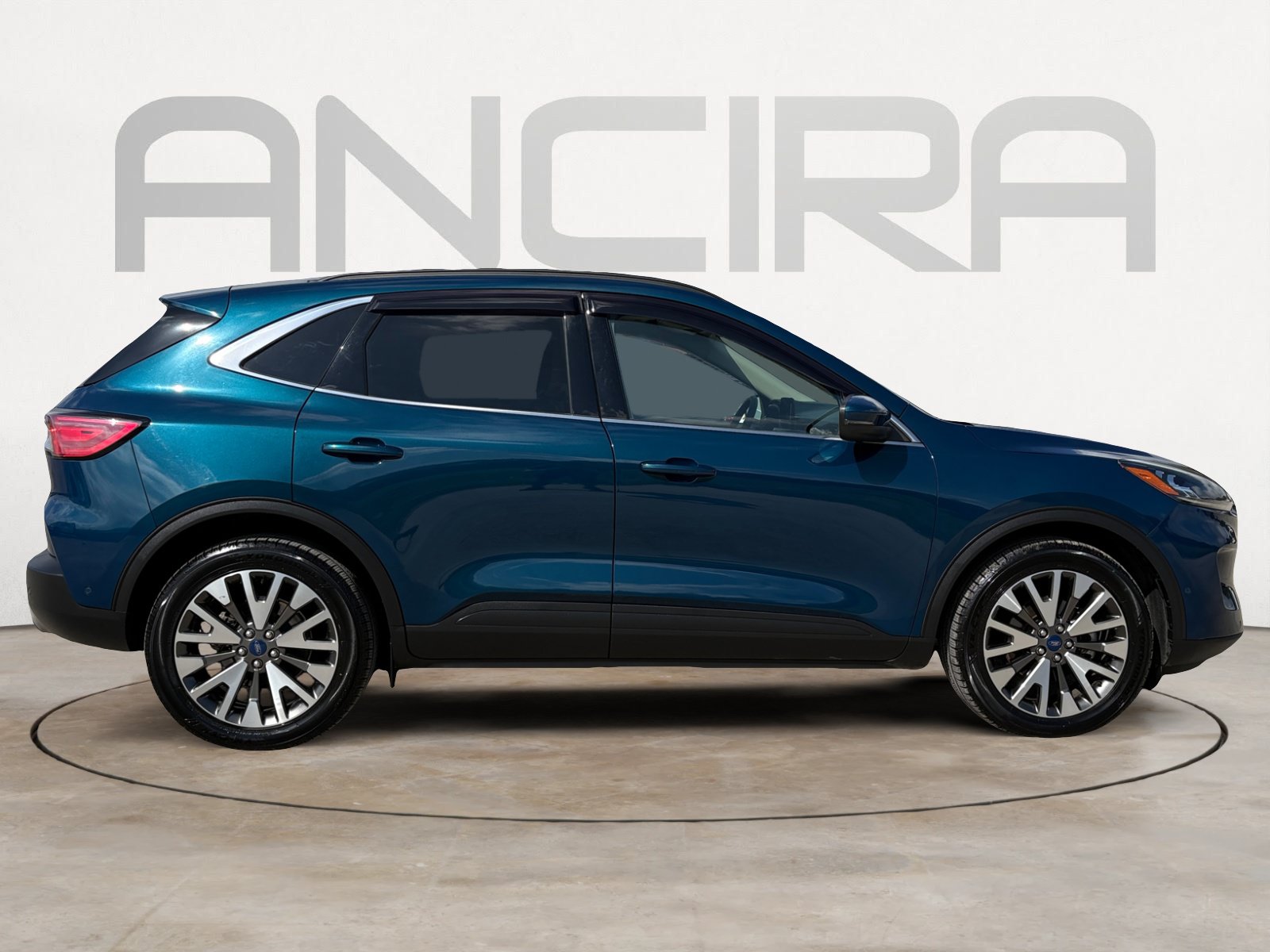 Used 2020 Ford Escape Titanium AWD/4WD image 11