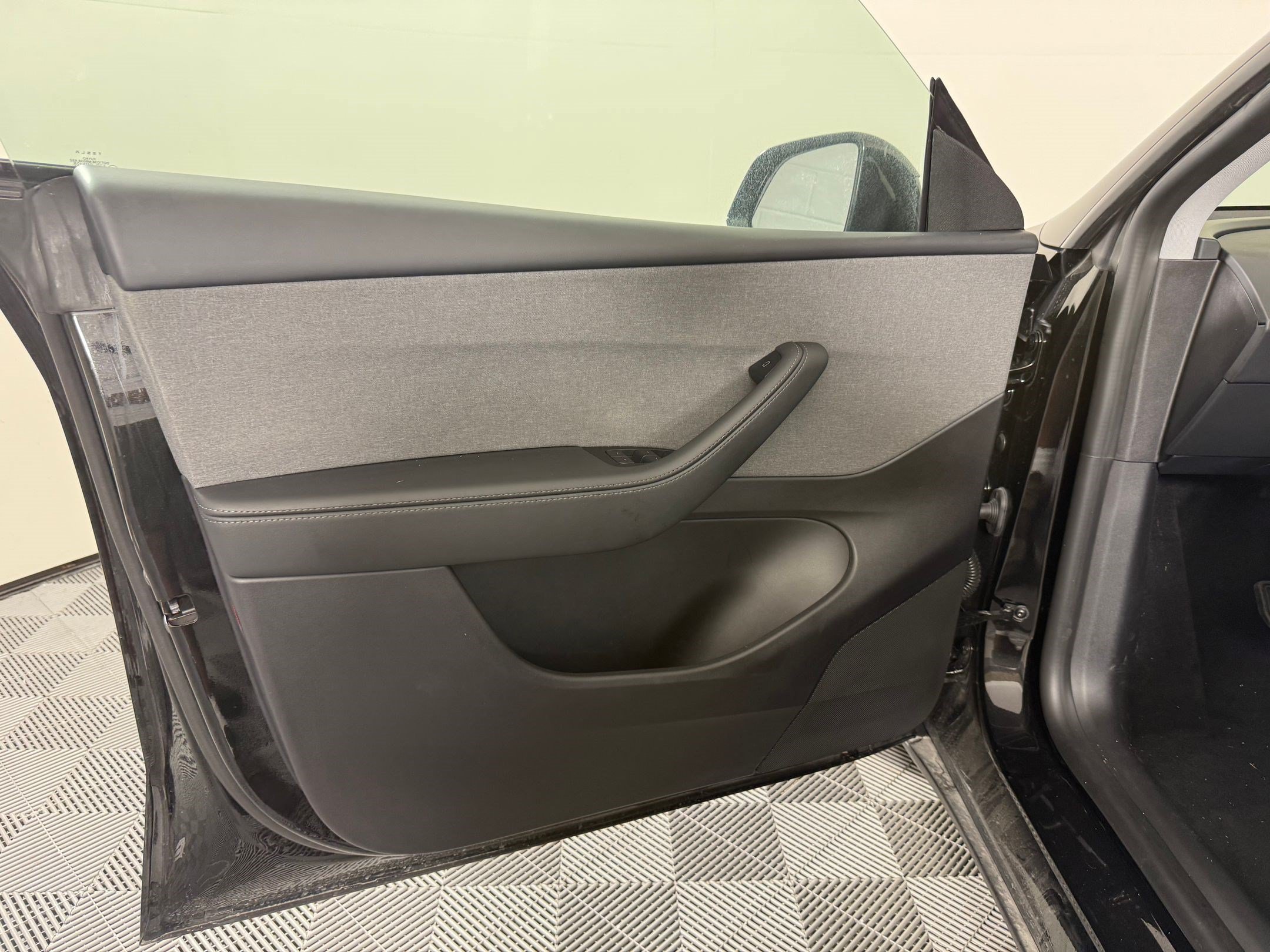 Used 2026 Tesla Model Y 2WD image 14