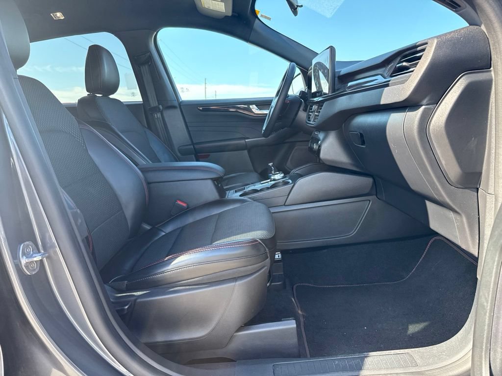 Used 2023 Ford Escape ST-Line w/ Tech Pack #1 FWD image 10