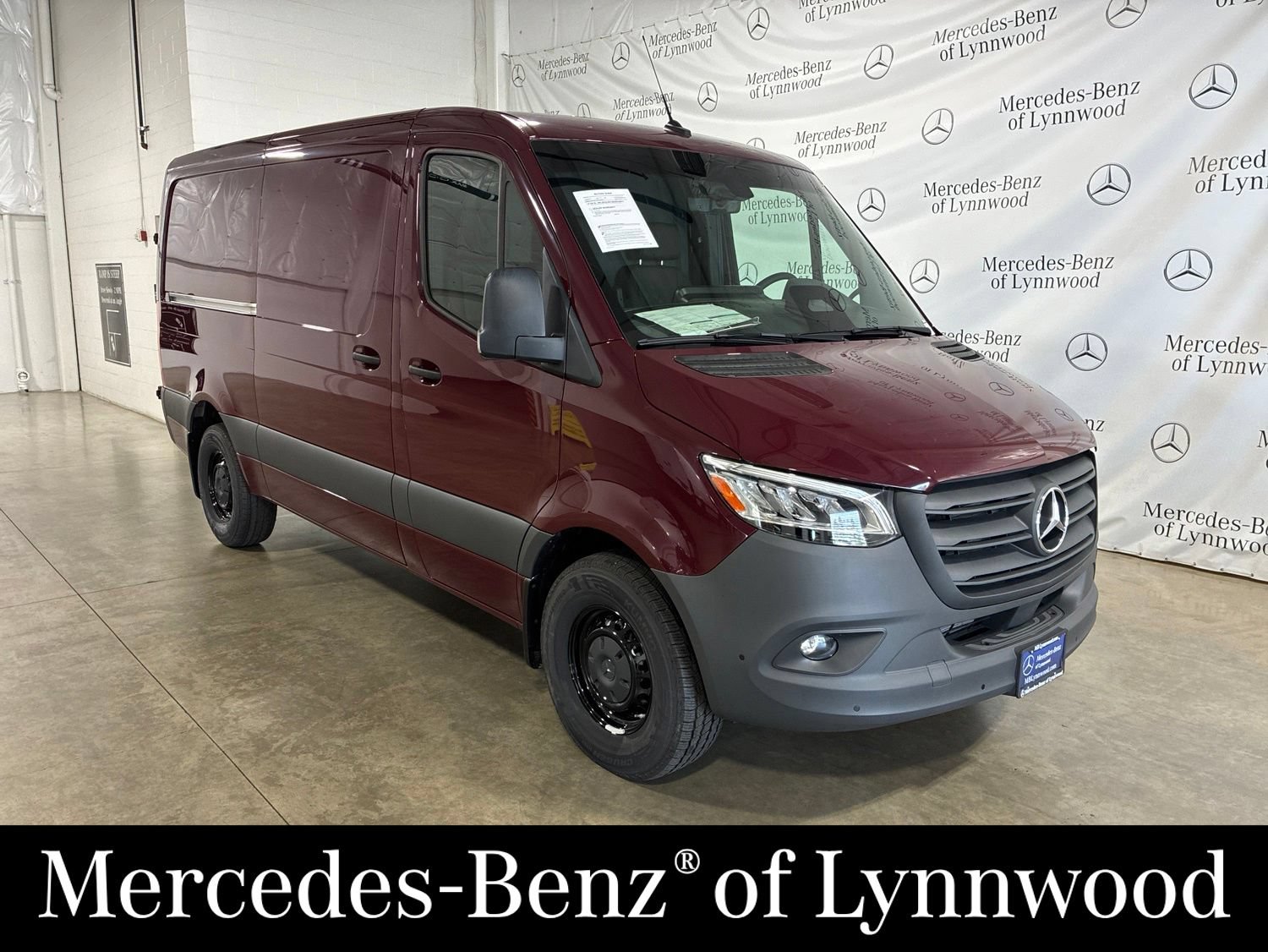 Used 2025 Mercedes-Benz Sprinter 2500 image 1