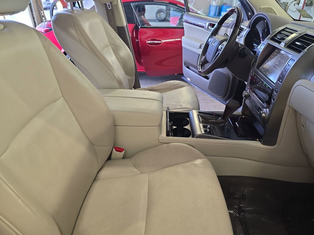 Used 2017 Lexus GX 460 Premium image 10