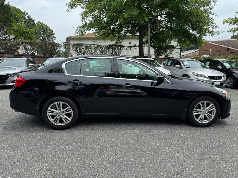 Used 2011 INFINITI G37 x Sedan w/ Premium Pkg AWD/4WD image 8