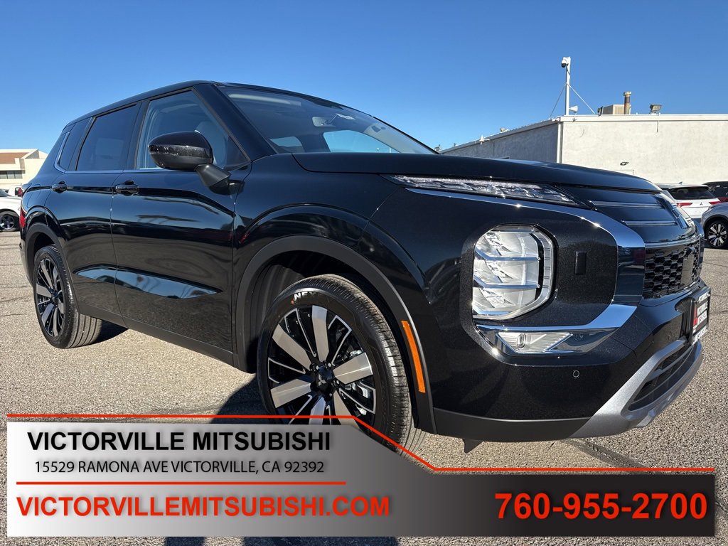 New 2025 Mitsubishi Outlander SE image 1