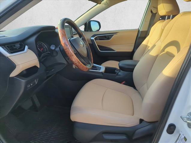 Used 2022 Toyota RAV4 LE FWD image 12