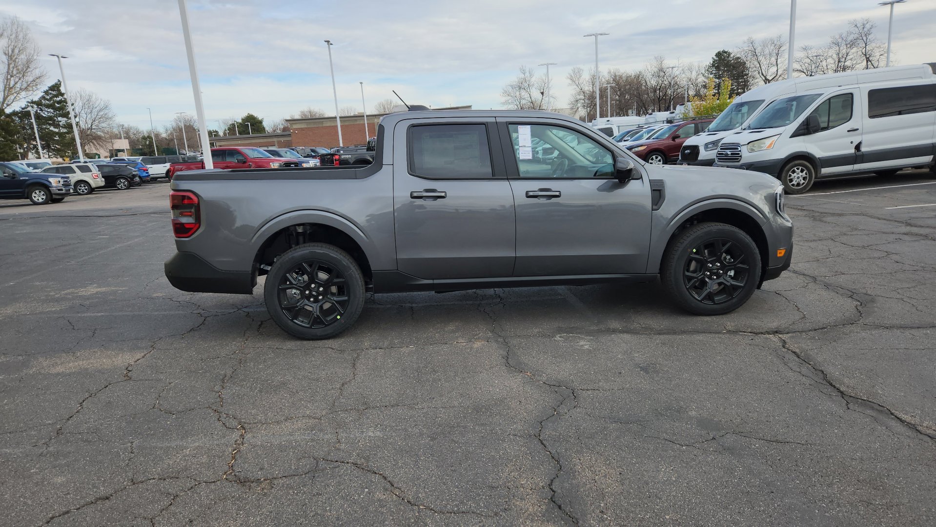 New 2025 Ford Maverick Lariat w/ Black Appearance Package image 13