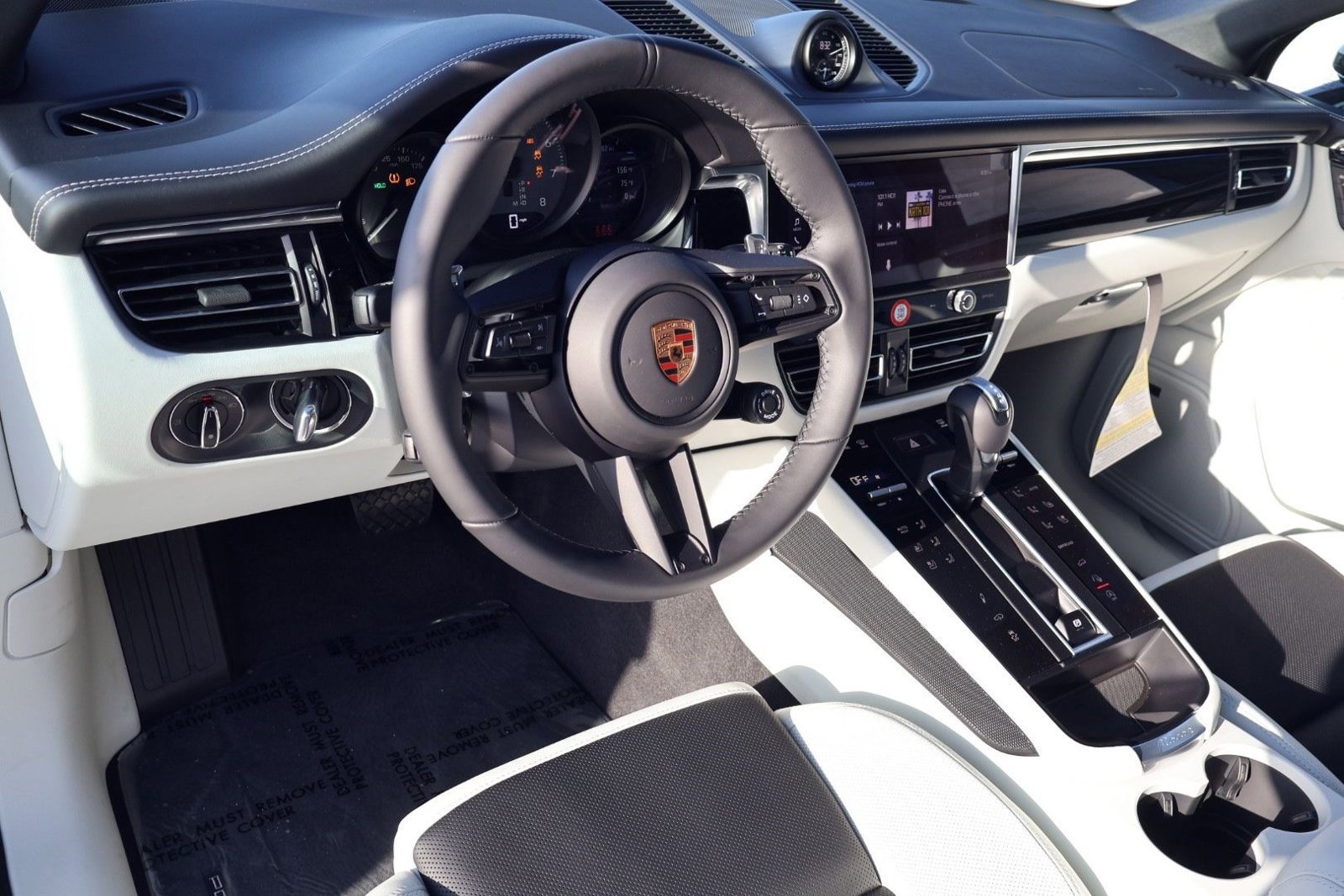 New 2026 Porsche Macan S image 4