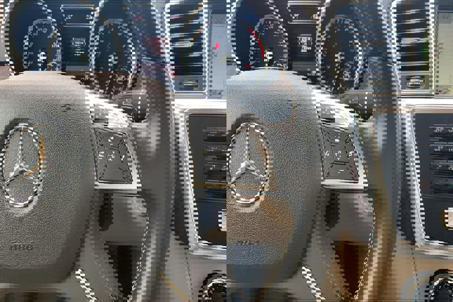 Certified 2015 Mercedes-Benz ML 350 2WD image 22