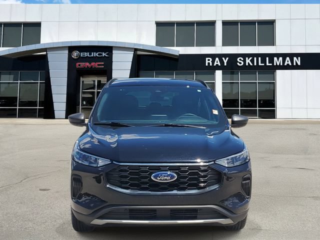 Used 2025 Ford Escape ST-Line FWD image 2