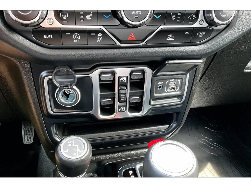 Certified 2024 Jeep Wrangler Unlimited Sahara AWD/4WD image 26