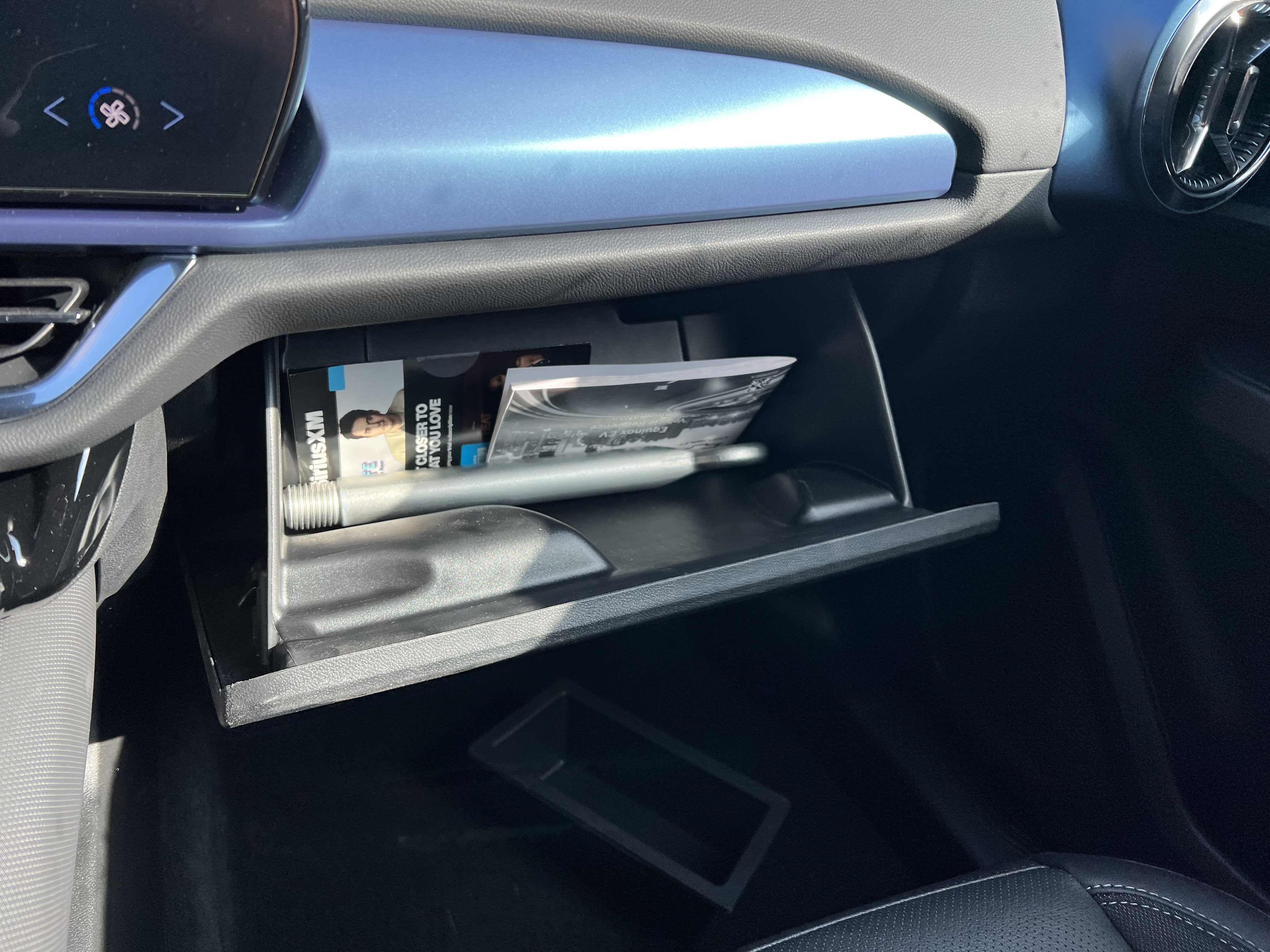 New 2026 Chevrolet Equinox EV LT AWD/4WD image 30