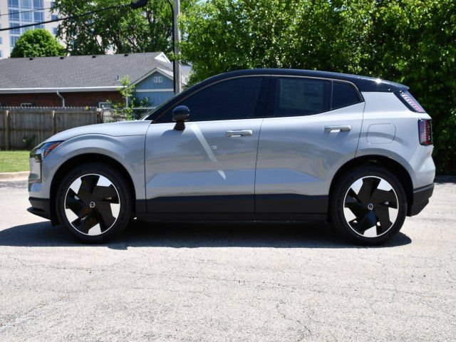 New 2026 Volvo EX30 Plus w/ Protection Package Premier AWD/4WD image 4