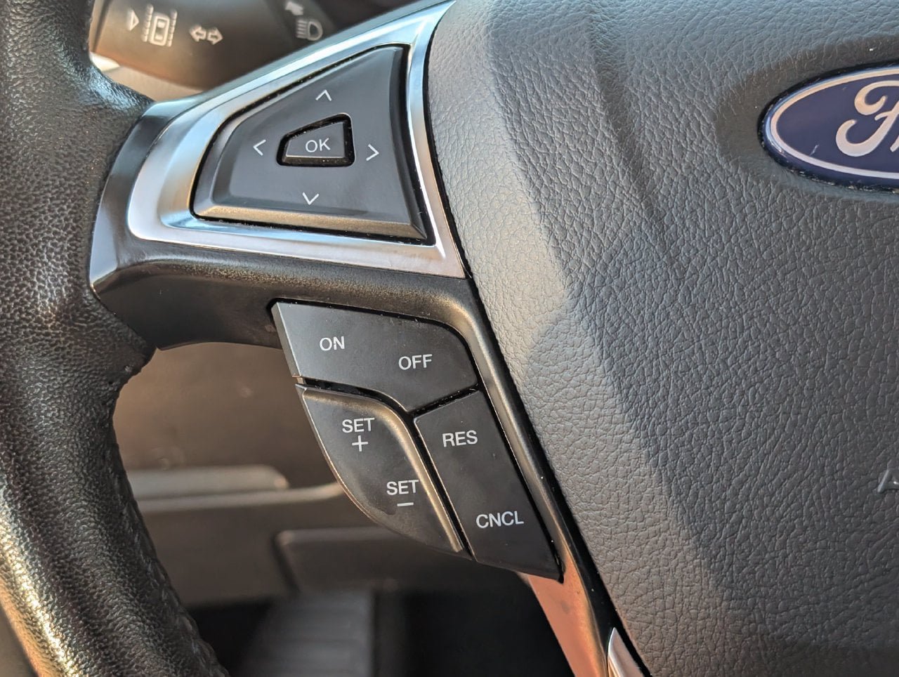 Used 2024 Ford Edge SEL AWD/4WD image 24