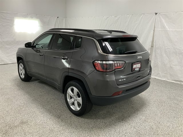 Used 2021 Jeep Compass Latitude image 3