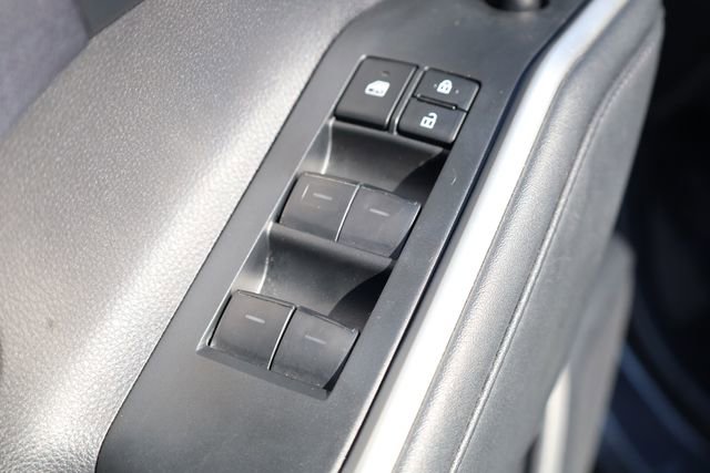 Used 2024 Toyota Highlander LE image 18