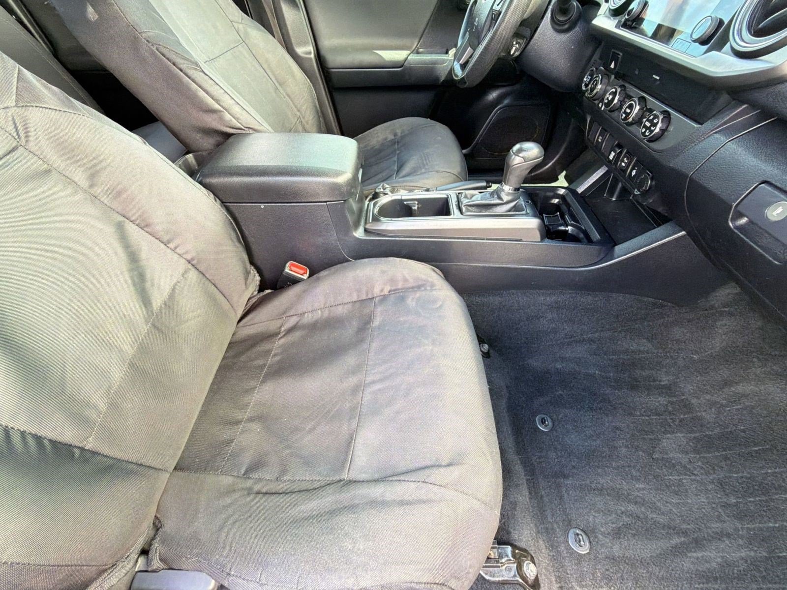 Used 2019 Toyota Tacoma TRD Sport AWD/4WD image 34