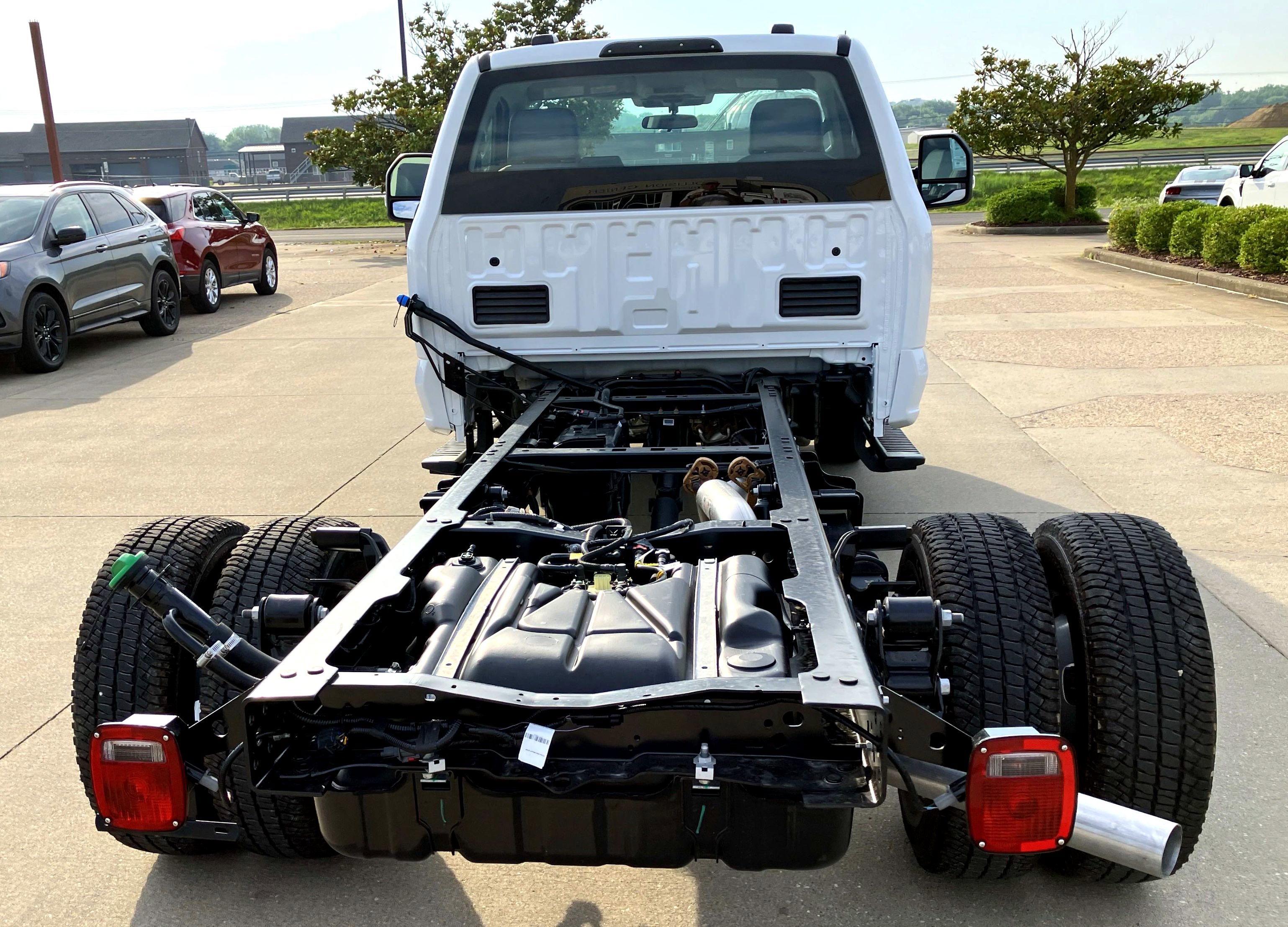 New 2025 Ford F350 XL w/ XL Chrome Package image 4