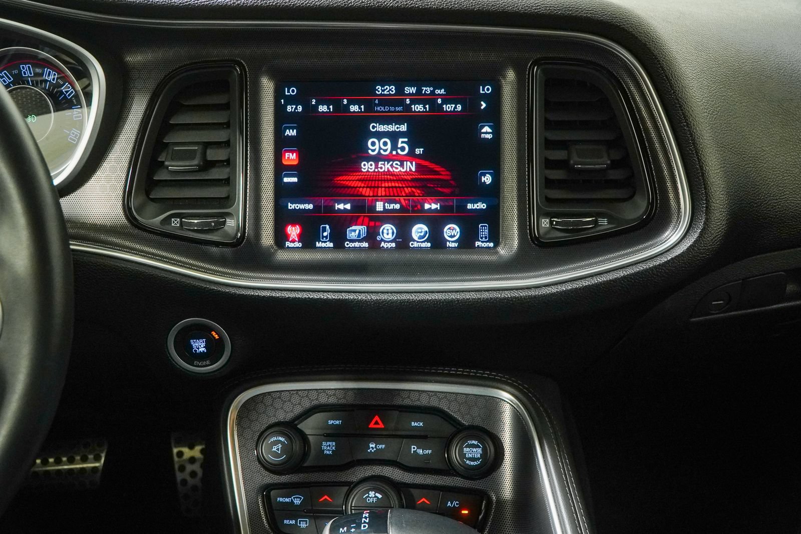 Used 2015 Dodge Challenger R/T Plus RWD image 27