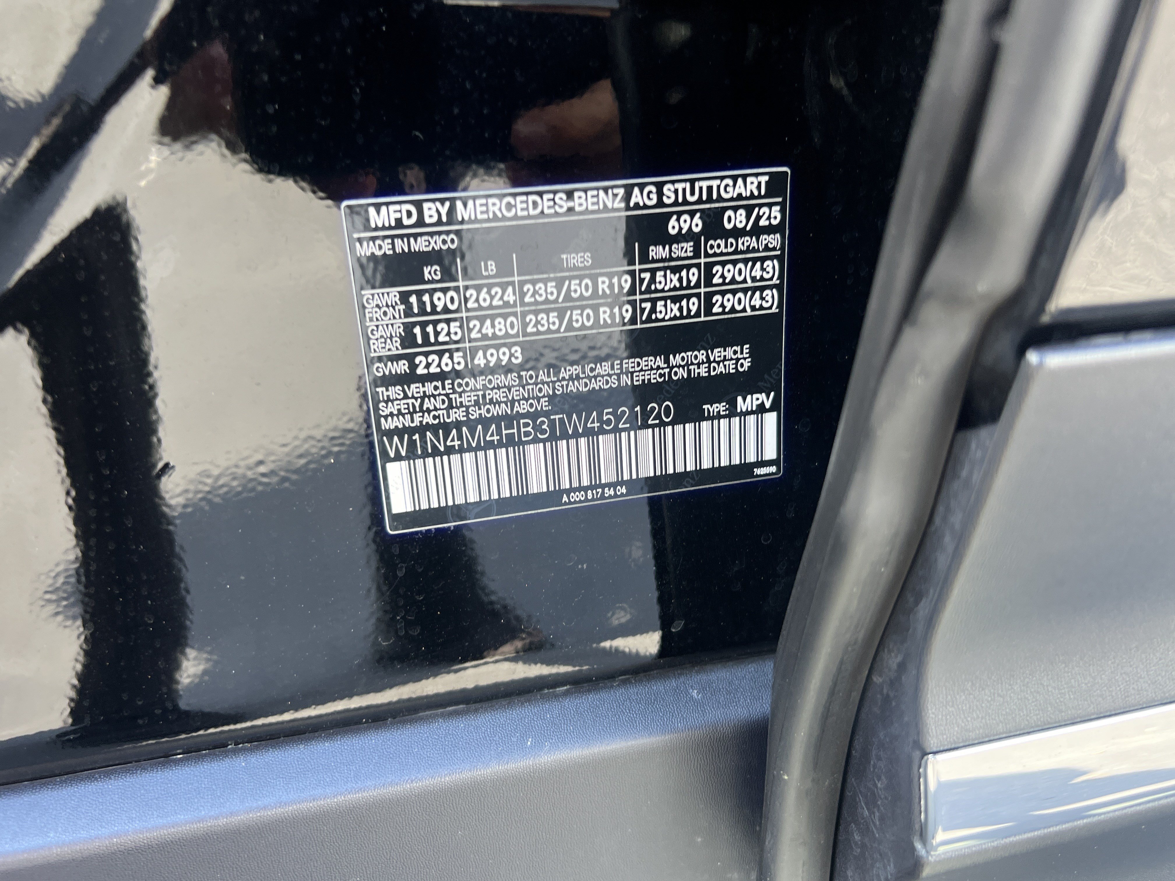 Used 2026 Mercedes-Benz GLB 250 4MATIC image 37