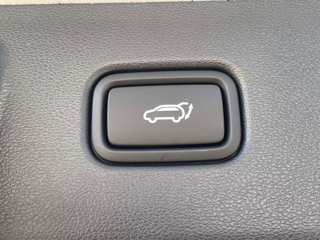 New 2026 Hyundai Tucson Limited image 9