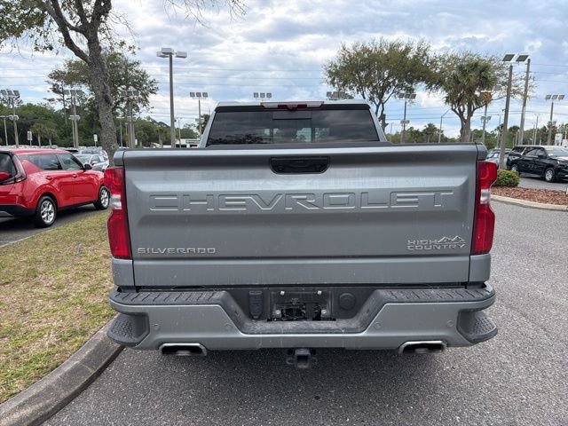 Used 2025 Chevrolet Silverado 1500 High Country w/ Technology Package AWD/4WD image 7