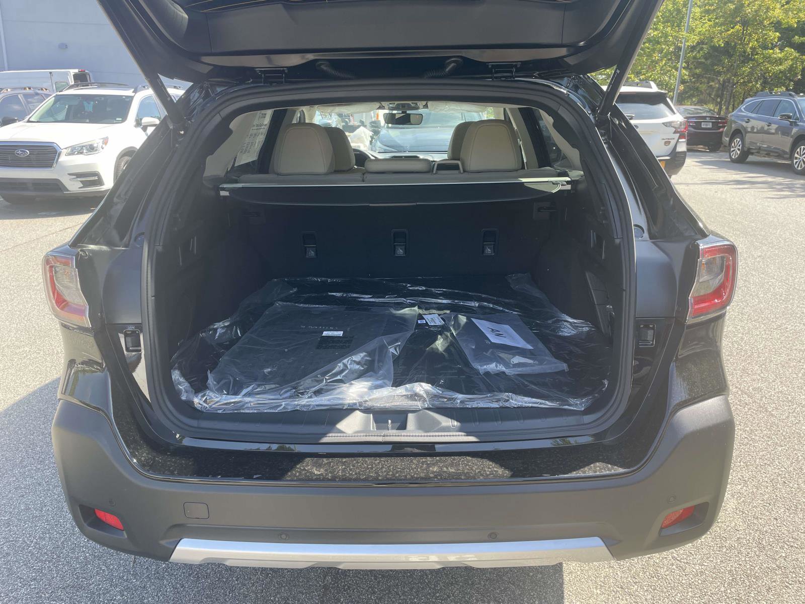 New 2025 Subaru Outback Limited XT w/ Tech Package 2 image 3