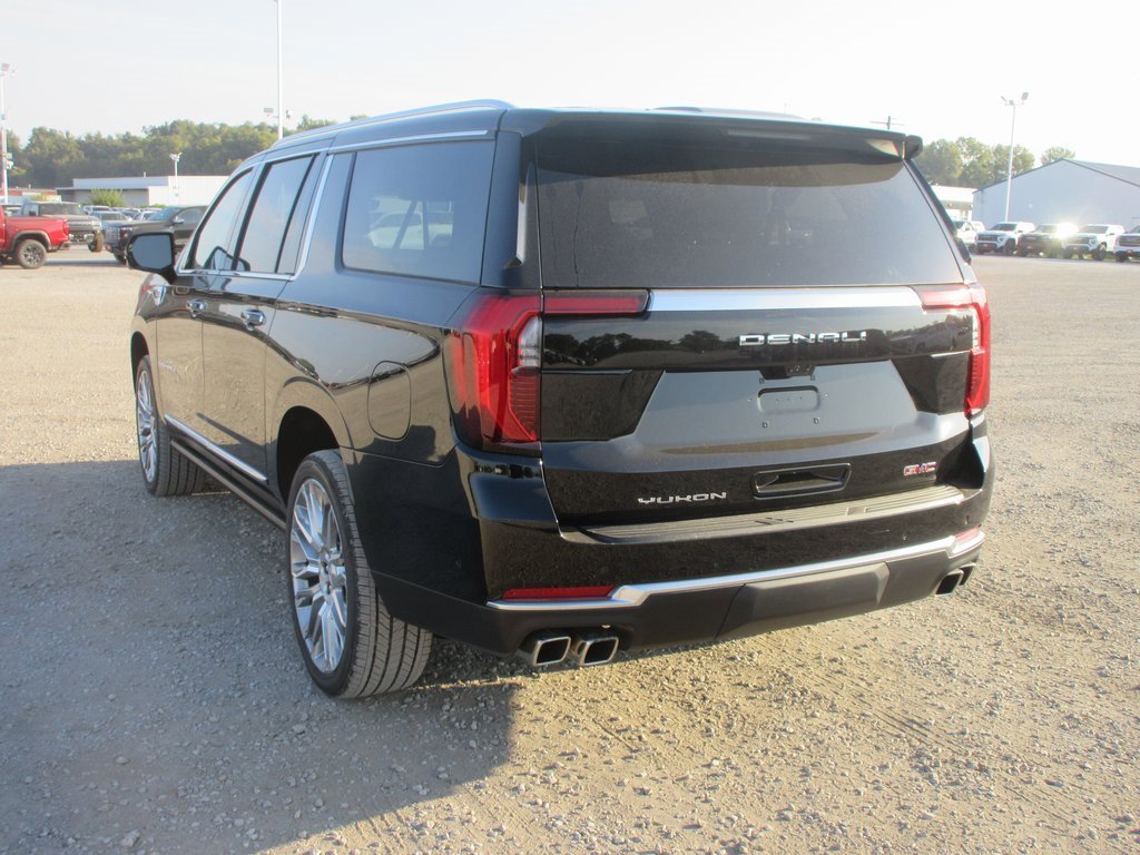 New 2026 GMC Yukon XL Denali w/ Denali Reserve Package image 7